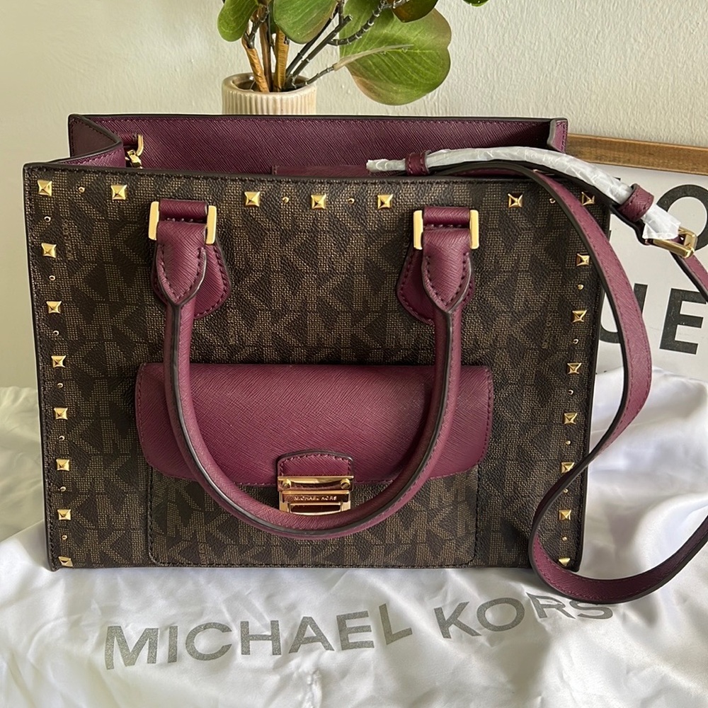 Michal Kors purse